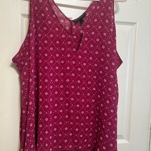 NWT- Lane Bryant Floral Sleeveless Top - Dark Pink Burgundy  color. Size 26